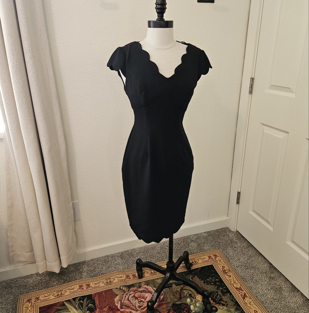 Adrianna Papell Black Sweetheart Sheath Dress